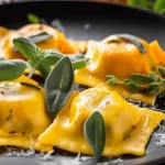 Ravioli de Abóbora com Molho de Sálvia e Nozes